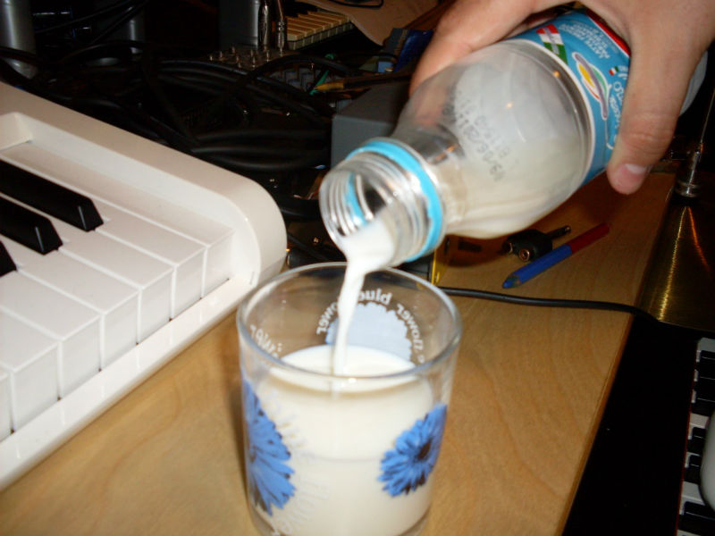 MilkShake - Sampled Source Instrument 1 (Note: The Physical Product Is Not Included In This Purchase)