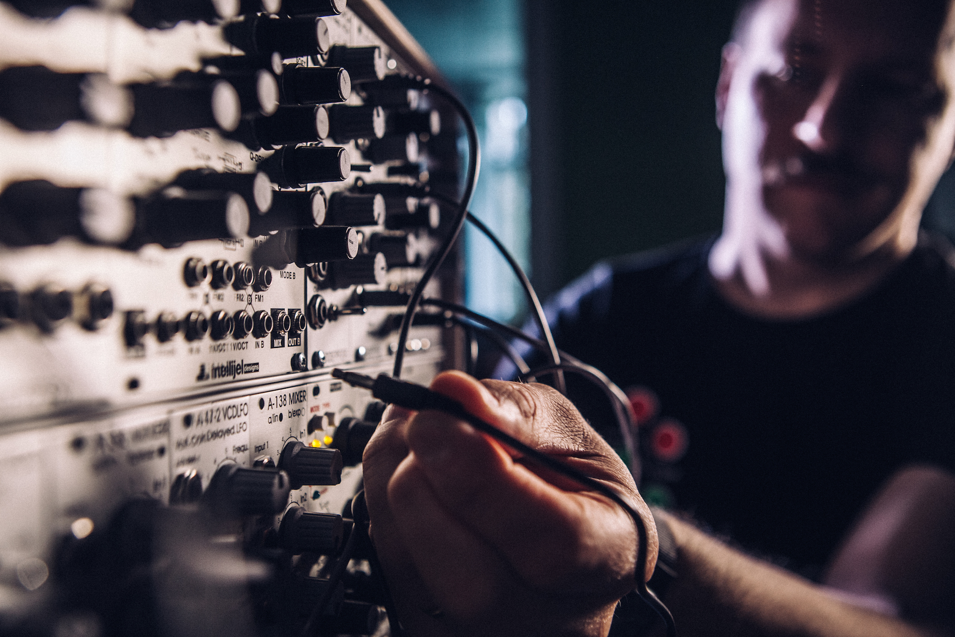 Doepfer A-101-2 Vactrol LPG Hardware Hands-On Image